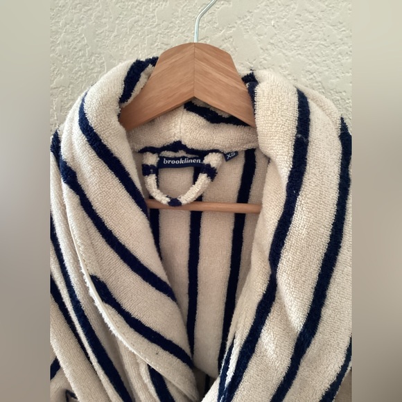 Brooklinen Super-Plush Robe Striped Abyss Unisex - Picture 4 of 5